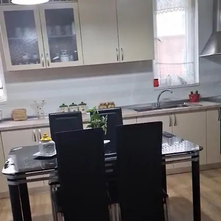 Apartment Vladimir Licaj *